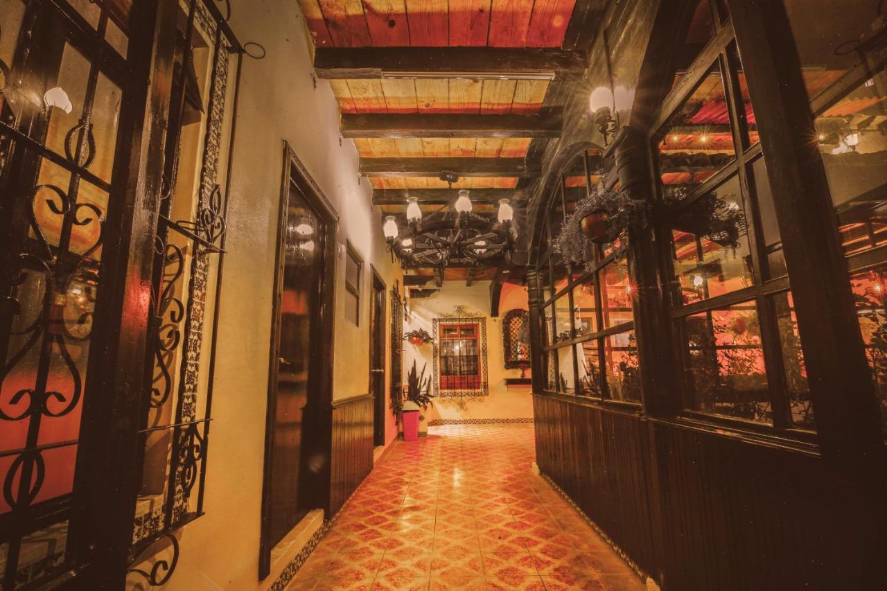 Hotel Palacio De Moctezuma ซานกริสโตบัล เด ลาสกาซาส ภายนอก รูปภาพ