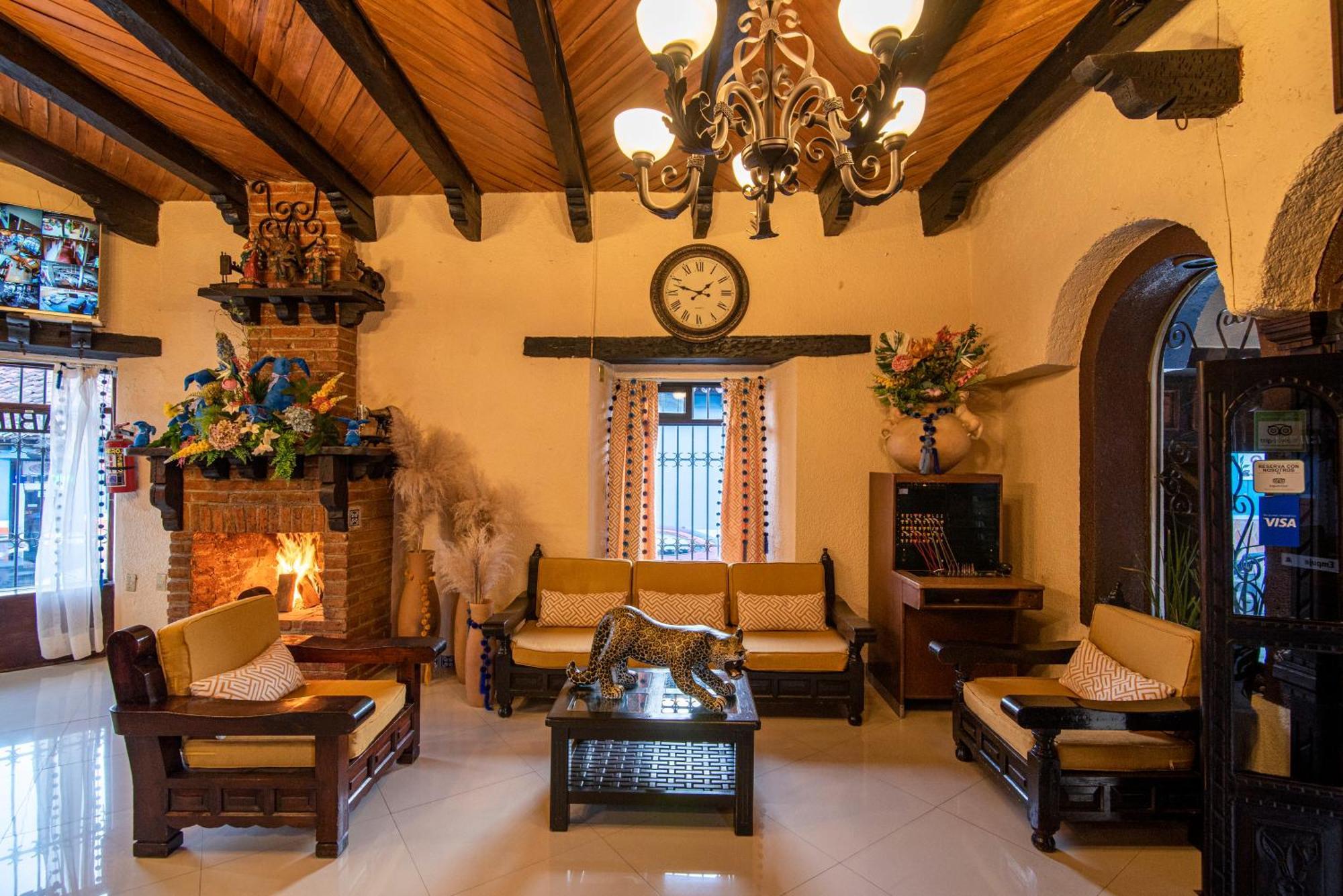 Hotel Palacio De Moctezuma ซานกริสโตบัล เด ลาสกาซาส ภายนอก รูปภาพ